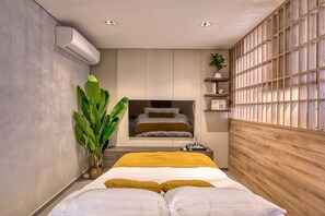 1 chambre, coffre-fort, bureau, fer et planche à repasser
