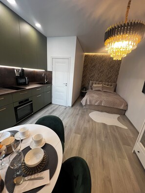 Chic Residence 1 | Blackout drapes, iron/ironing board, free wired internet - Chic Residence (Šiauliai)