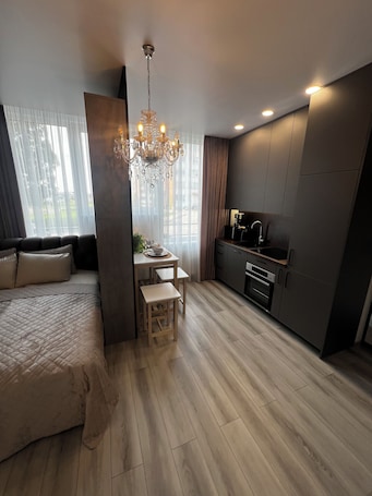 Comfort Apartment, Garden View. Chic Residence