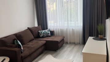 Appartement Confort, vue jardin | Rideaux occultants, fer et planche Ă  repasser