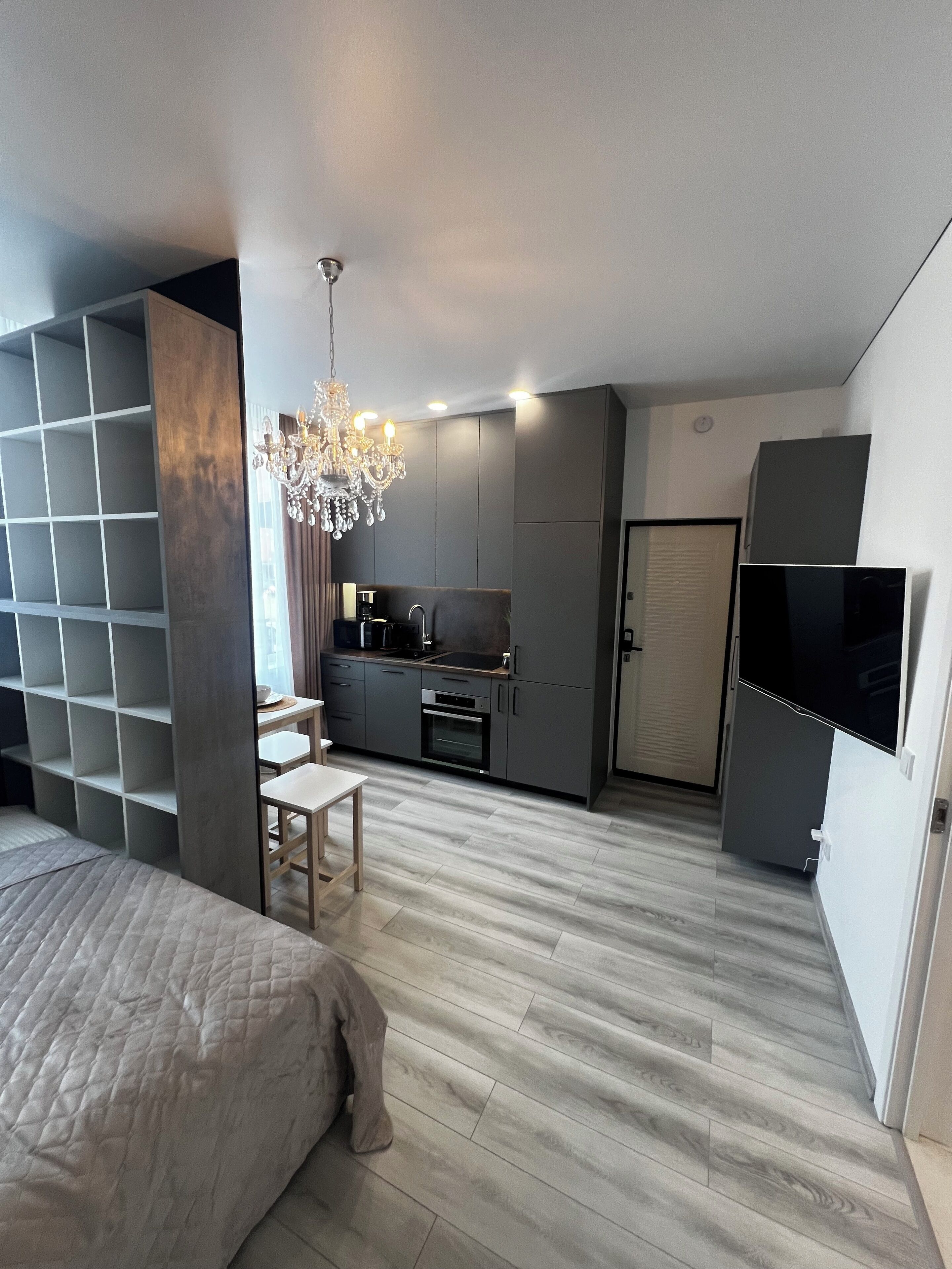 Comfort-lejlighed - udsigt til have | Mørklægningsgardiner, strygejern/strygebræt