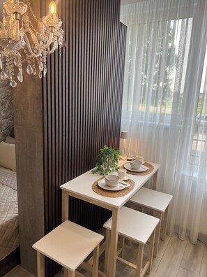 Chic Residence 2 | Blackout drapes, iron/ironing board, free wired internet - Chic Residence (Šiauliai)