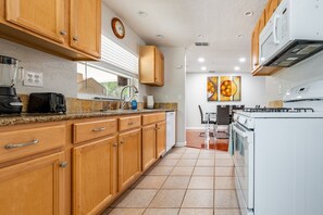 Microwave, oven, stovetop, dishwasher