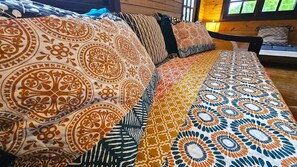 Iron/ironing board, WiFi, bed sheets