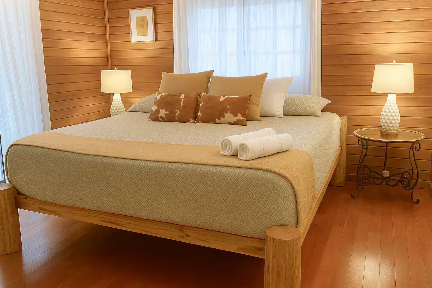 2 chambres, fer et planche à repasser, Wi-Fi, draps fournis