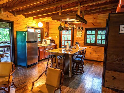 Private Unique Cabin: Unmatched Comfort & Nature