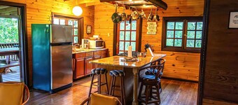 Private Unique Cabin: Unmatched Comfort & Nature
