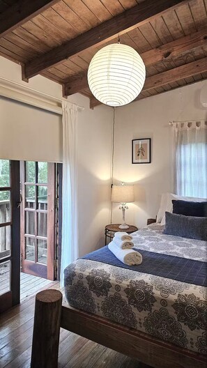 2 habitaciones, tabla de planchar con plancha, wifi y ropa de cama