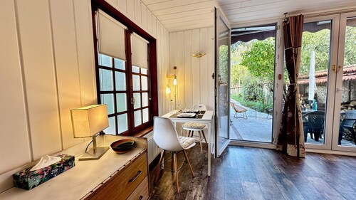 Studio du Bourgneuf in Chartres, with terrace, garden and swimming pool