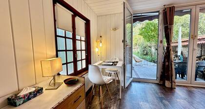 Studio du Bourgneuf in Chartres, with terrace, garden and swimming pool