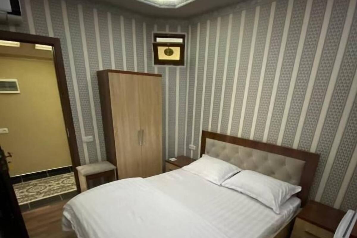 Soundproofing, free WiFi