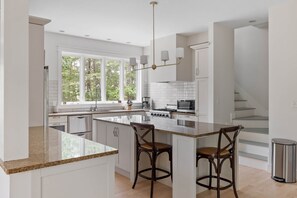 Fridge, stovetop, coffee/tea maker