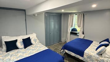 Iron/ironing board, free WiFi, bed sheets