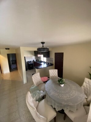 Dining - Apartment B - Next to Hiking Trail - Back Entrance (Yonkers)