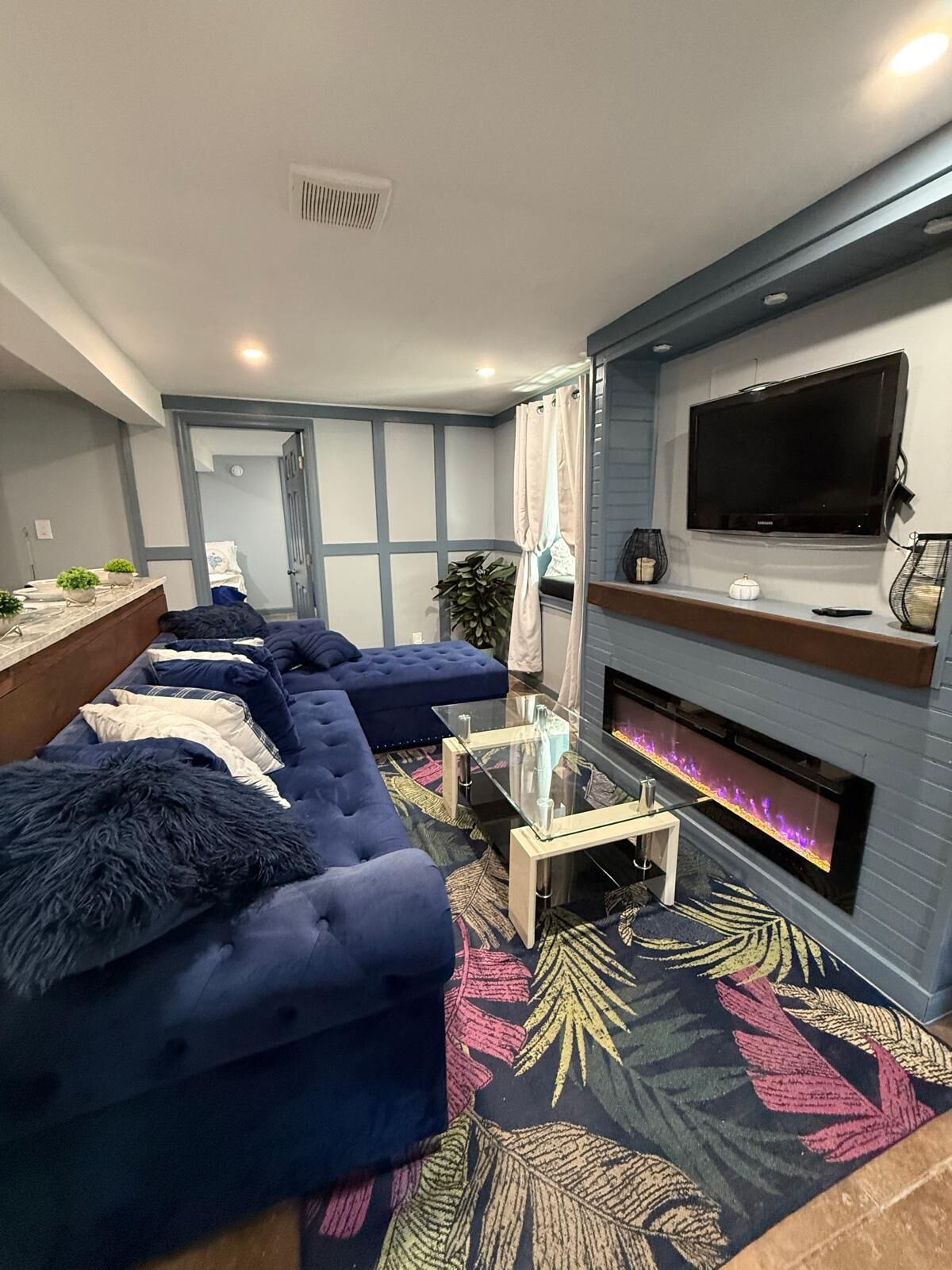 TV, fireplace, stereo