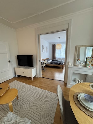 3 chambres, bureau, fer et planche à repasser, Wi-Fi gratuit