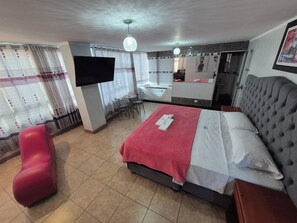 Superior Room | Laptop workspace, free WiFi