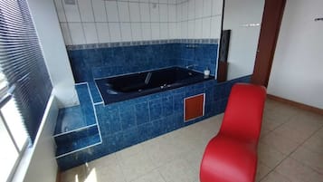 Habitación superior | Espacio para trabajar con un portátil y wifi gratis