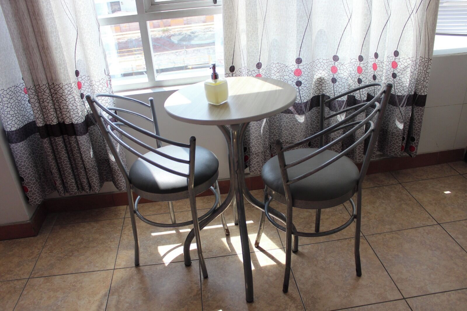 Espace de travail pour ordinateur portable, Wi-Fi gratuit