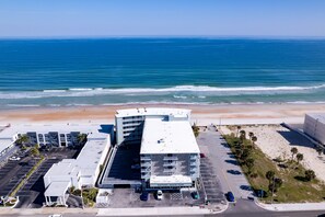 On the beach, sun-loungers - Oceanfront Condo on Famous Daytona Beach (Daytona Beach)