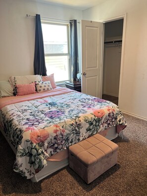 2 bedrooms, desk, iron/ironing board, free WiFi