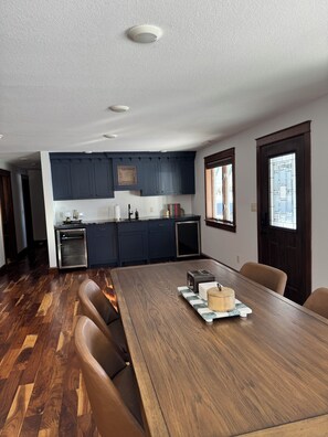 Dining - *The Legacy on Lake Lizzie -a Lake Front Escape* (Pelican Rapids)