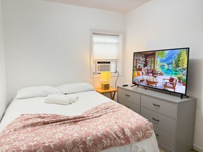 1 soverom, strykejern/-brett, wi-fi (inkludert) og sengetøy