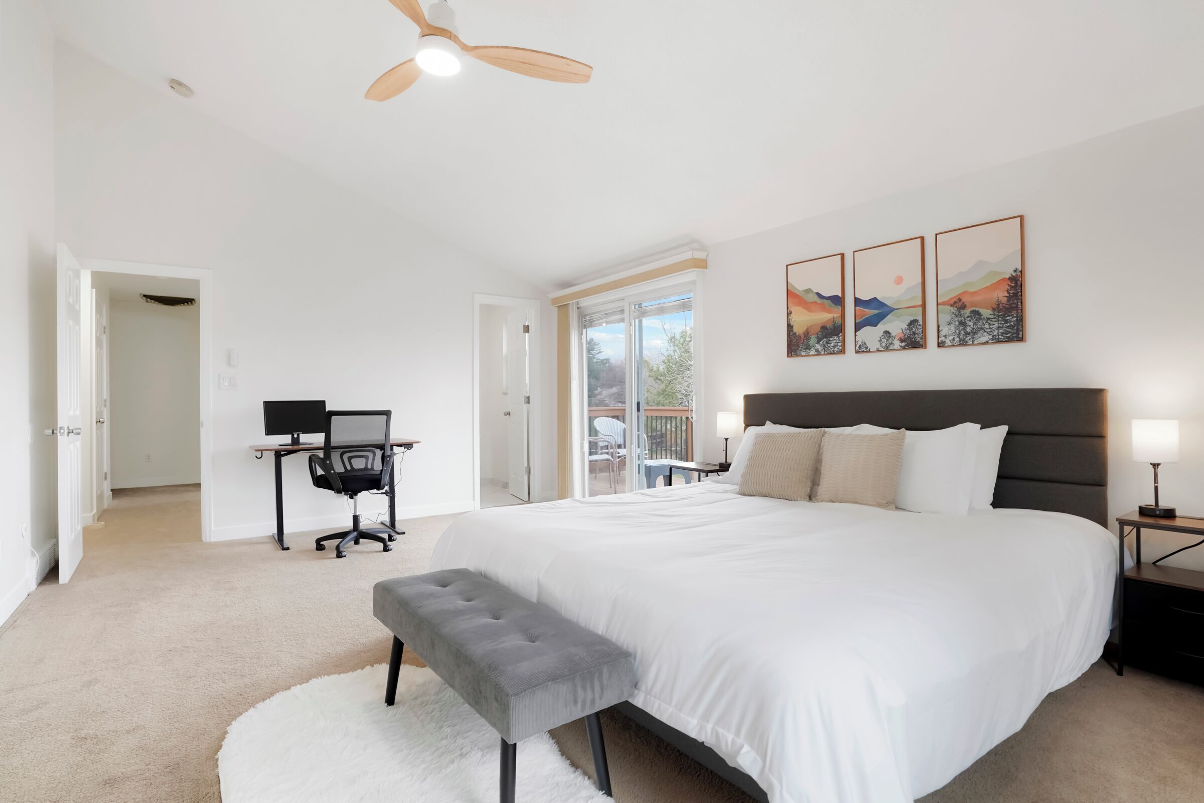 4 bedrooms, iron/ironing board, WiFi, bed sheets