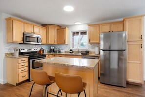 Mikrobølgeovn, ovn, kogeplade, opvaskemaskine