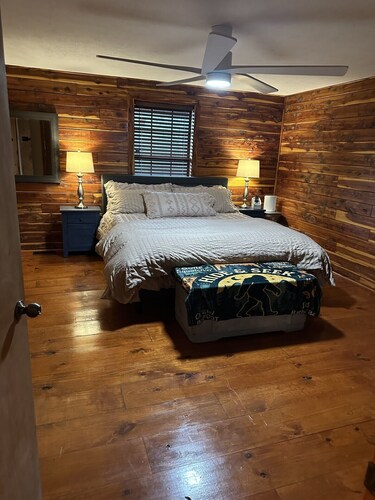 Beautiful 3-bedroom log cabin in wonderful Mooresburg TN on gated 2 plus acres.