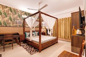 1 bedroom, internet, bed sheets