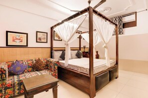 1 bedroom, internet, bed sheets