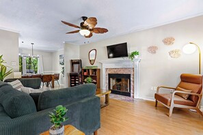 Smart-TV, videospill og bøker