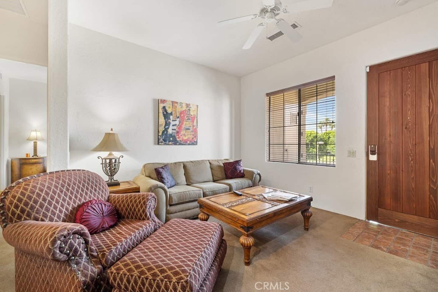 Smart TV, fireplace, offices