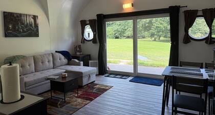 Rare! Hobbit homes, mini goats, pond, corn hole