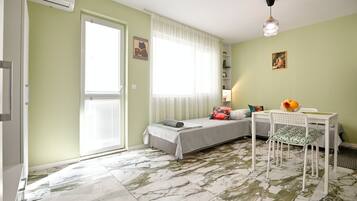 1 soverom, strykejern/-brett, wi-fi og sengetøy