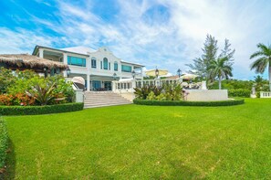 Villa | 9 bedrooms