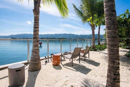 Exclusive Oceanfront Residence Condo at Soleil Residences