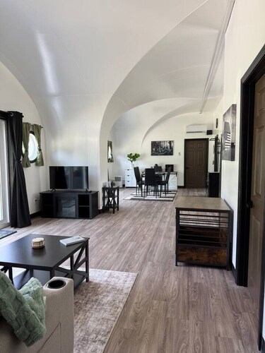 2 Bedroom Earth Home Getaway - unit B