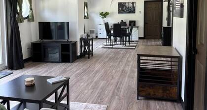 2 Bedroom Earth Home Getaway - unit B
