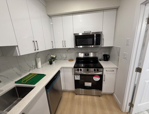 Cozy 1-bedroom with living room for your perfect retreat