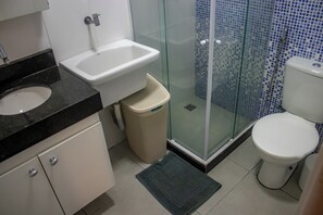 Hårføner, håndklær, såpe og sjampo