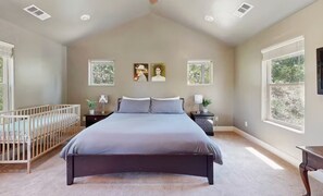 5 habitaciones, cuna de viaje, wifi y ropa de cama 