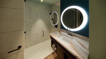 高档床上用品、客房内保险箱、遮光窗帘、熨斗/熨衣板