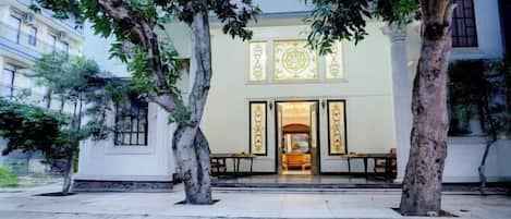 Exterior