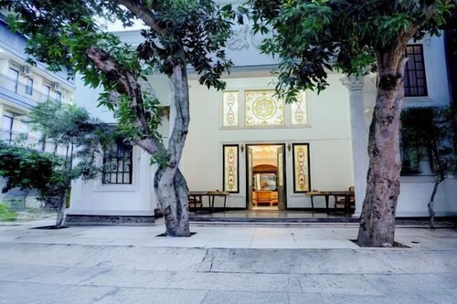 Hotel O Stasiun Cirebon Kejaksan Near Alun Alun Cirebon Formerly Family Homestay