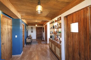 Deluxe Villa, Valley View | Living area