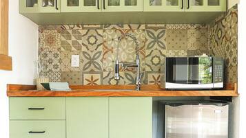 Deluxe Villa, Lake View | Private kitchen