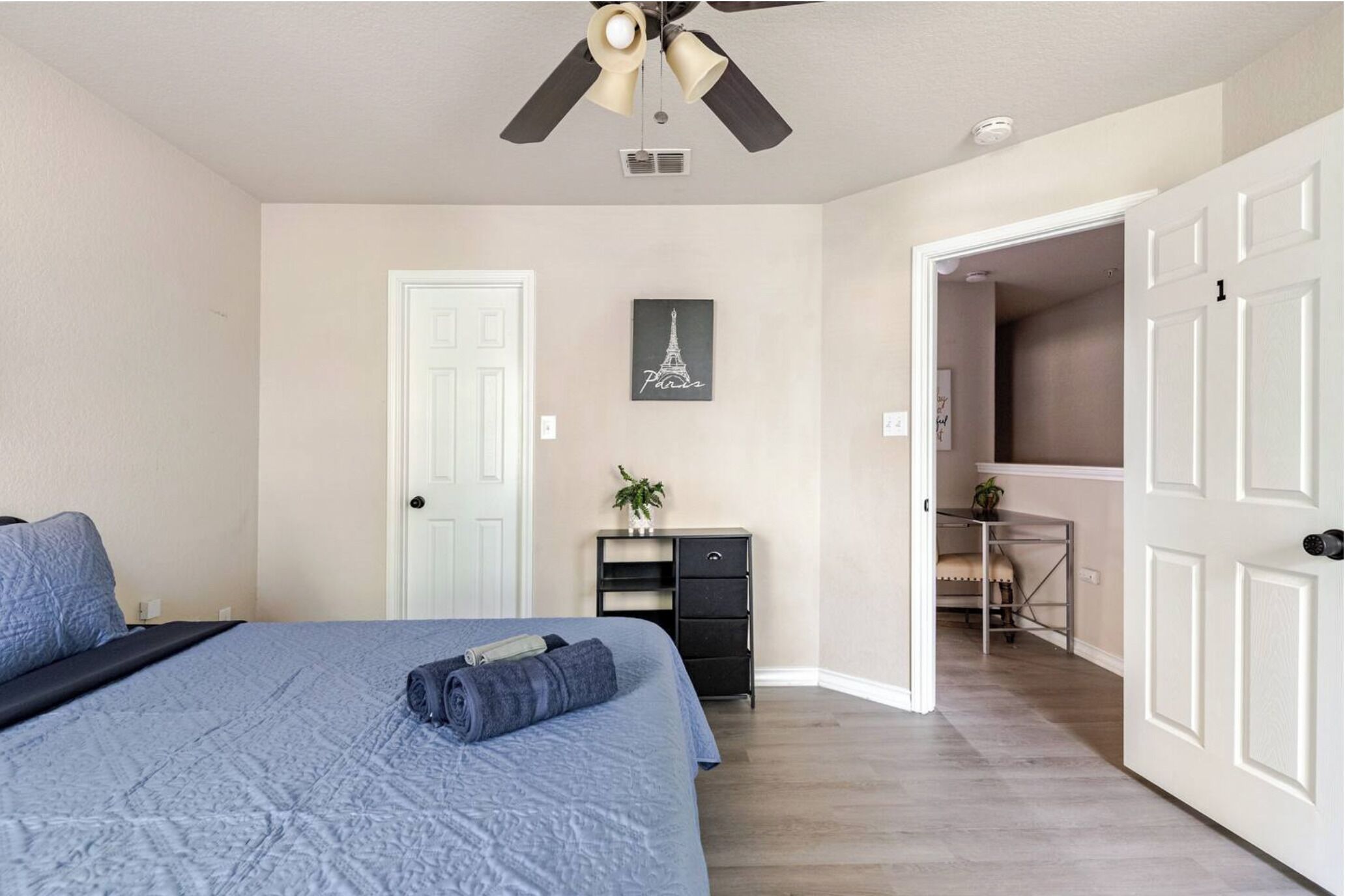 3 Schlafzimmer, Bügeleisen/Bügelbrett, WLAN, Bettwäsche