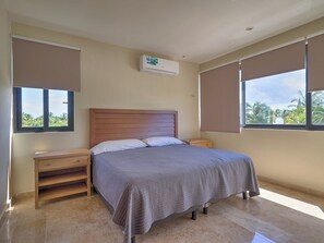 3 chambres, fer et planche à repasser, accès Internet, draps fournis